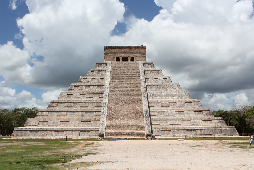 La pyramide de Kukulcán, dite El Castillo, à Chichén Itzá