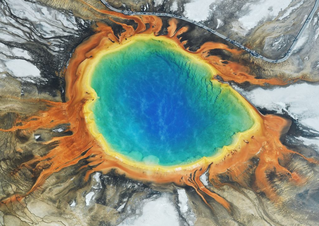 Les cercles colorés du Grand Prismatic Spring à Yellowstone