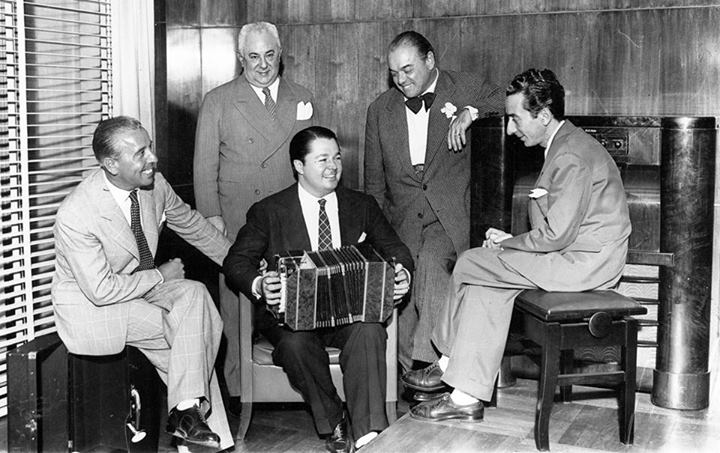 Figures historiques du tango argentin réunies à Buenos Aires