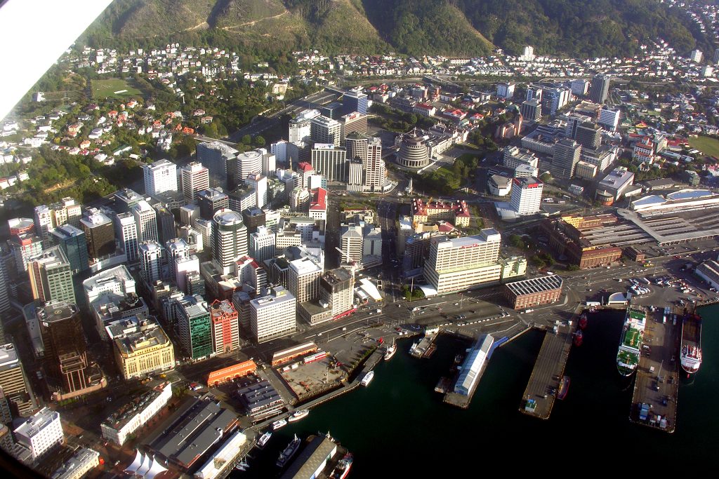 Vue du centre-ville de Wellington et de son port en Nouvelle-Zelande
