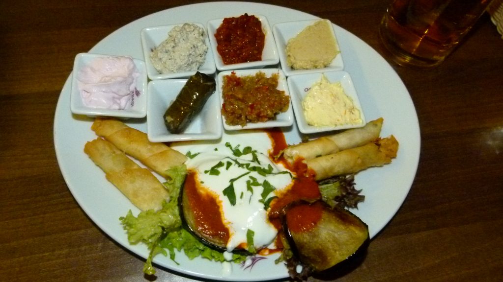 Que manger en Turquie ? Mezze, kebabs et douceurs au sirop