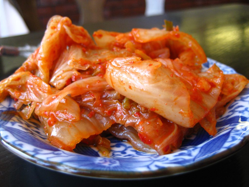 Kimchi de chou chinois assaisonné au piment rouge