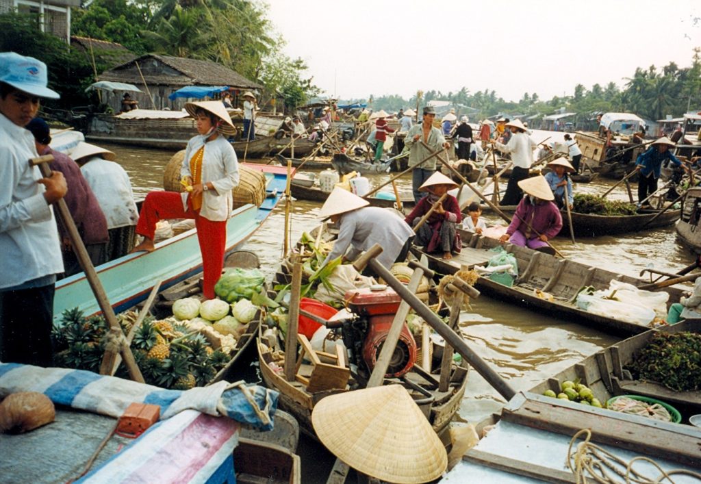 Marché flottant de Cai Rang à Can Tho dans le delta du Mékong